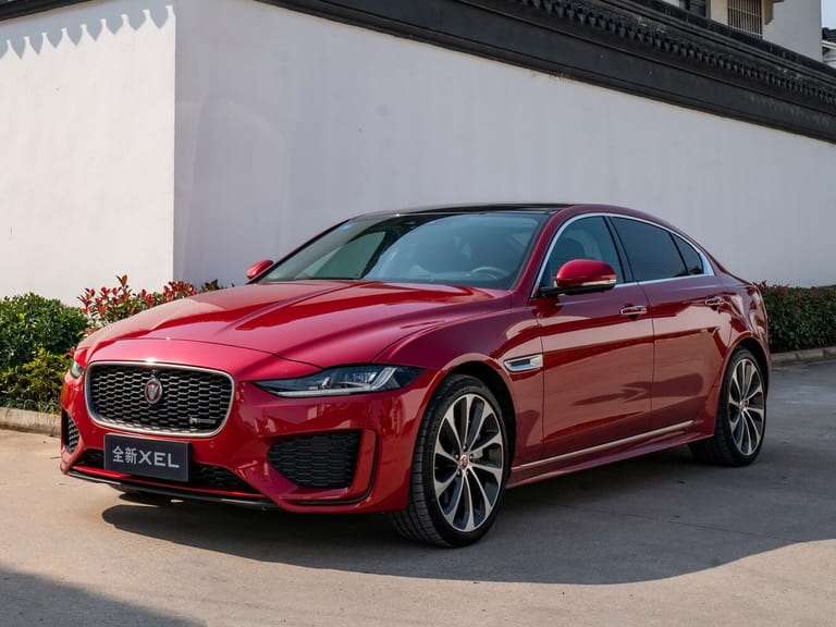 Jaguar XE