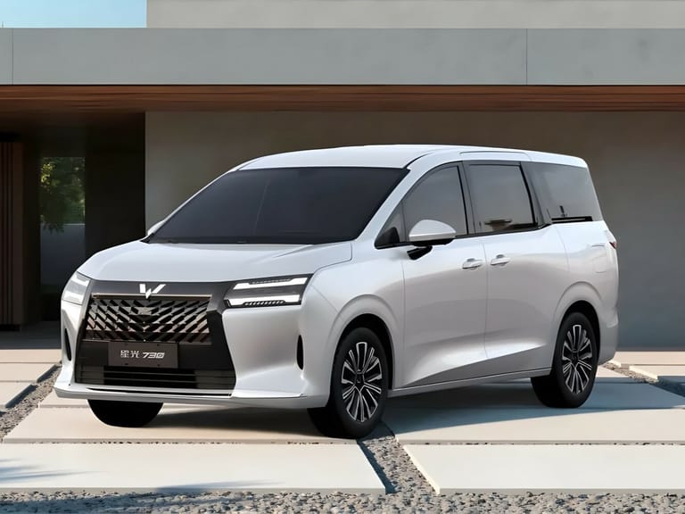 Wuling Starlight 730